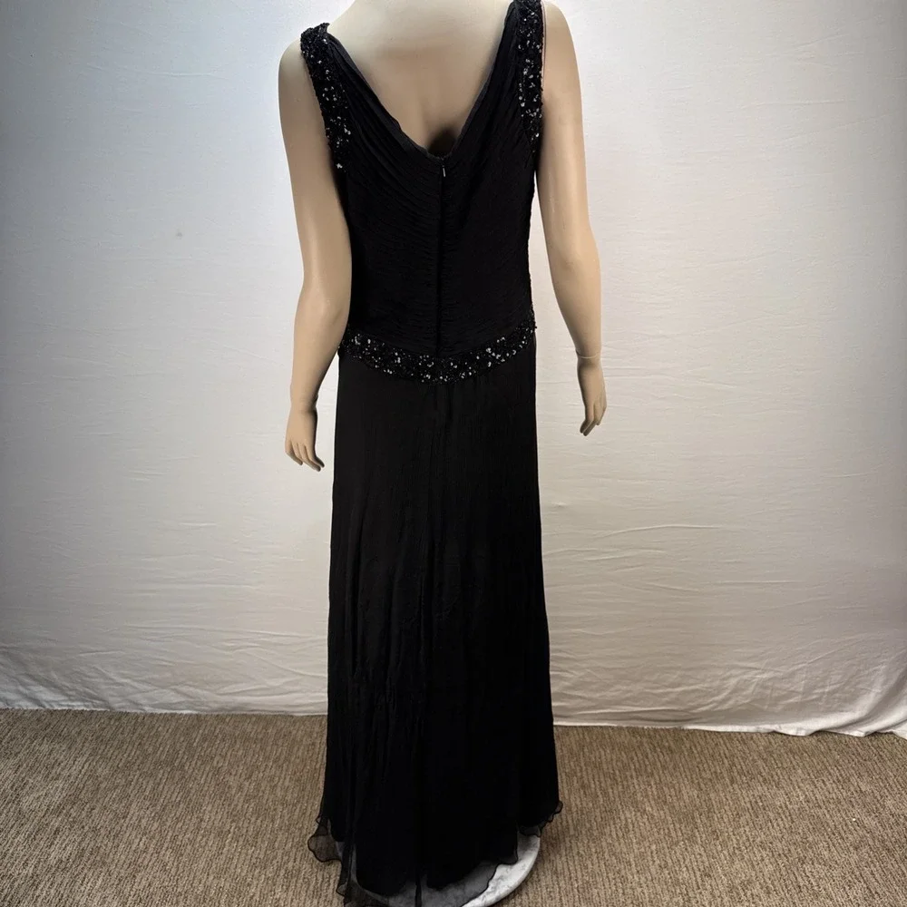Tadashi Collection Long Evening Gown‎ Size 10 Black Silk Chiffon Beaded V-Neck